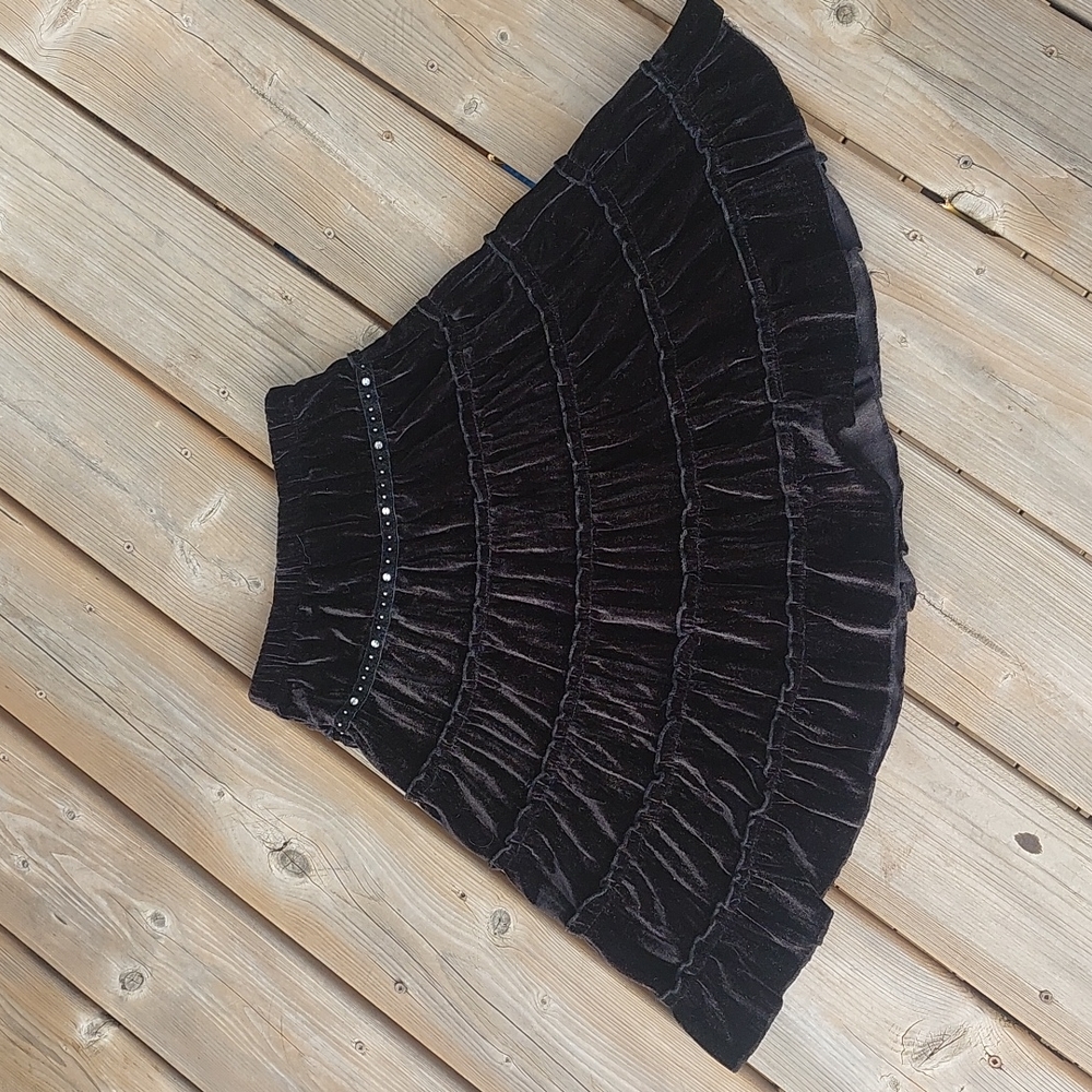 Velvet‎ skirt